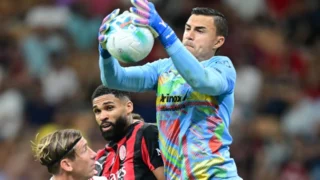 Aksi Emil Audero Saat AC Milan vs Cremonese Dalam Laga Pekan Pertama Liga Italia 2025/2026