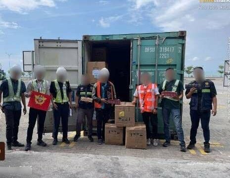 Bea Cukai Sulbagsel Gagalkan Penyelundupan 3,6 Juta Batang Rokok Ilegal di Makassar